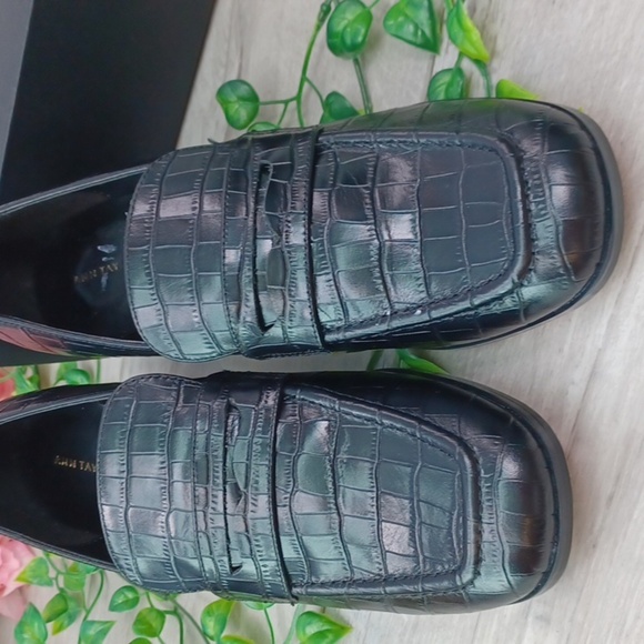 Ann Taylor Croc Embossed Leather Loafer NWOB - Picture 3 of 8